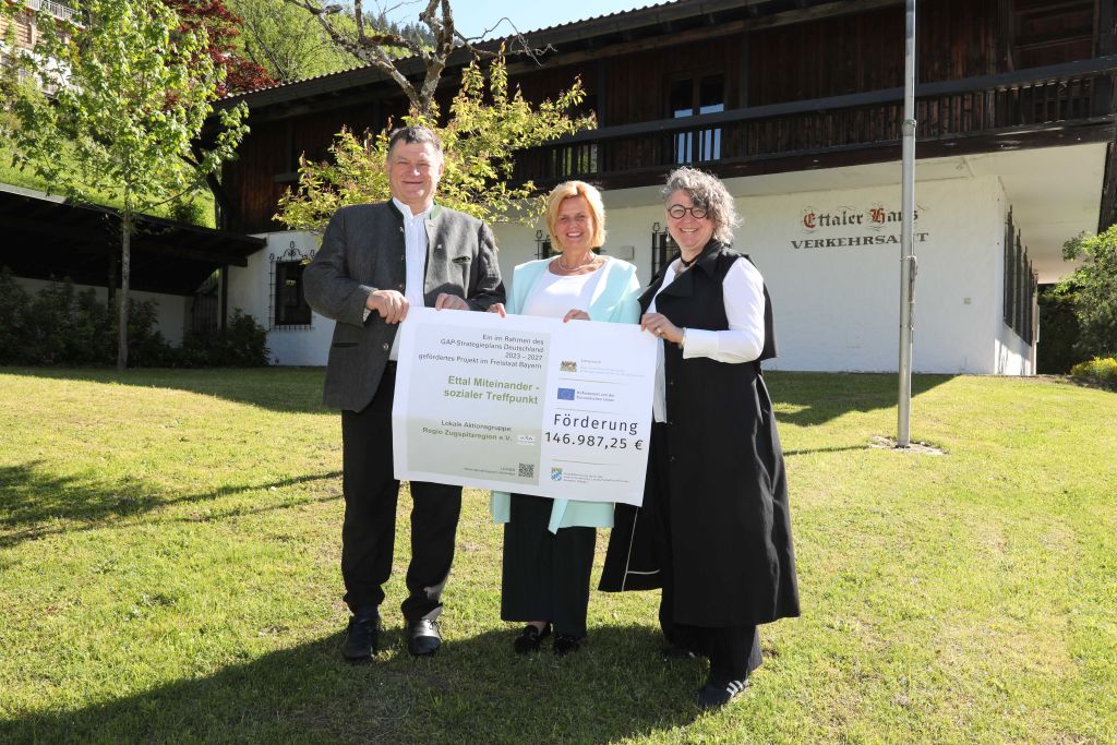Übergabe Förderbescheid Gemeinde Ettal
